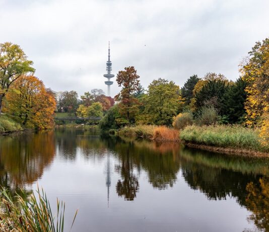 Парк у місті Гамбург: історія створення “Planten un Blomen Park”