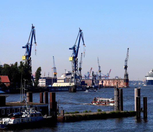 Schiffbau und Hafen: Hamburgs maritimes Herz